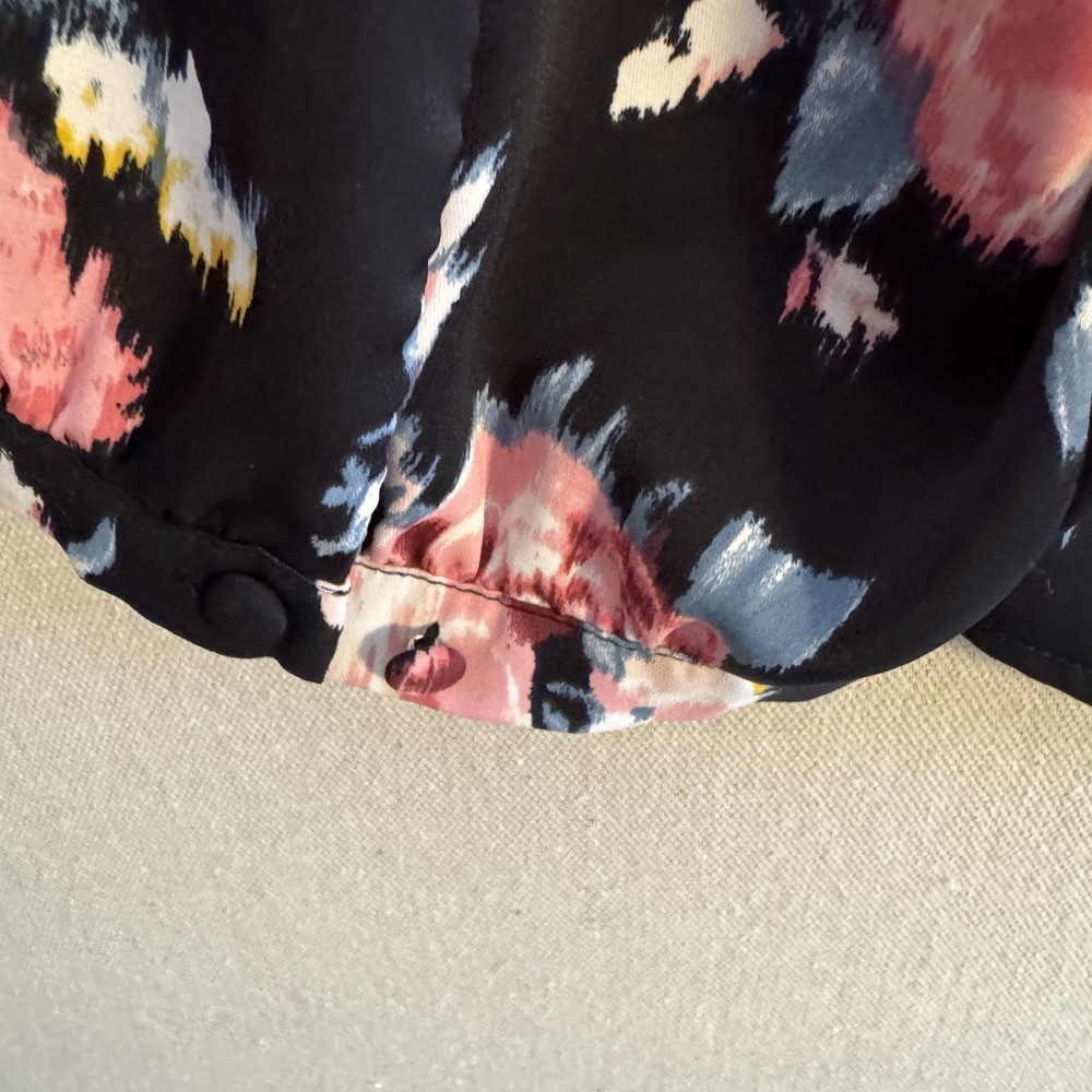 Torrid Watercolor Floral Print Long Sleeve Button Down Blouse | Women's‎ Plus 3X - Picture 4 of 8